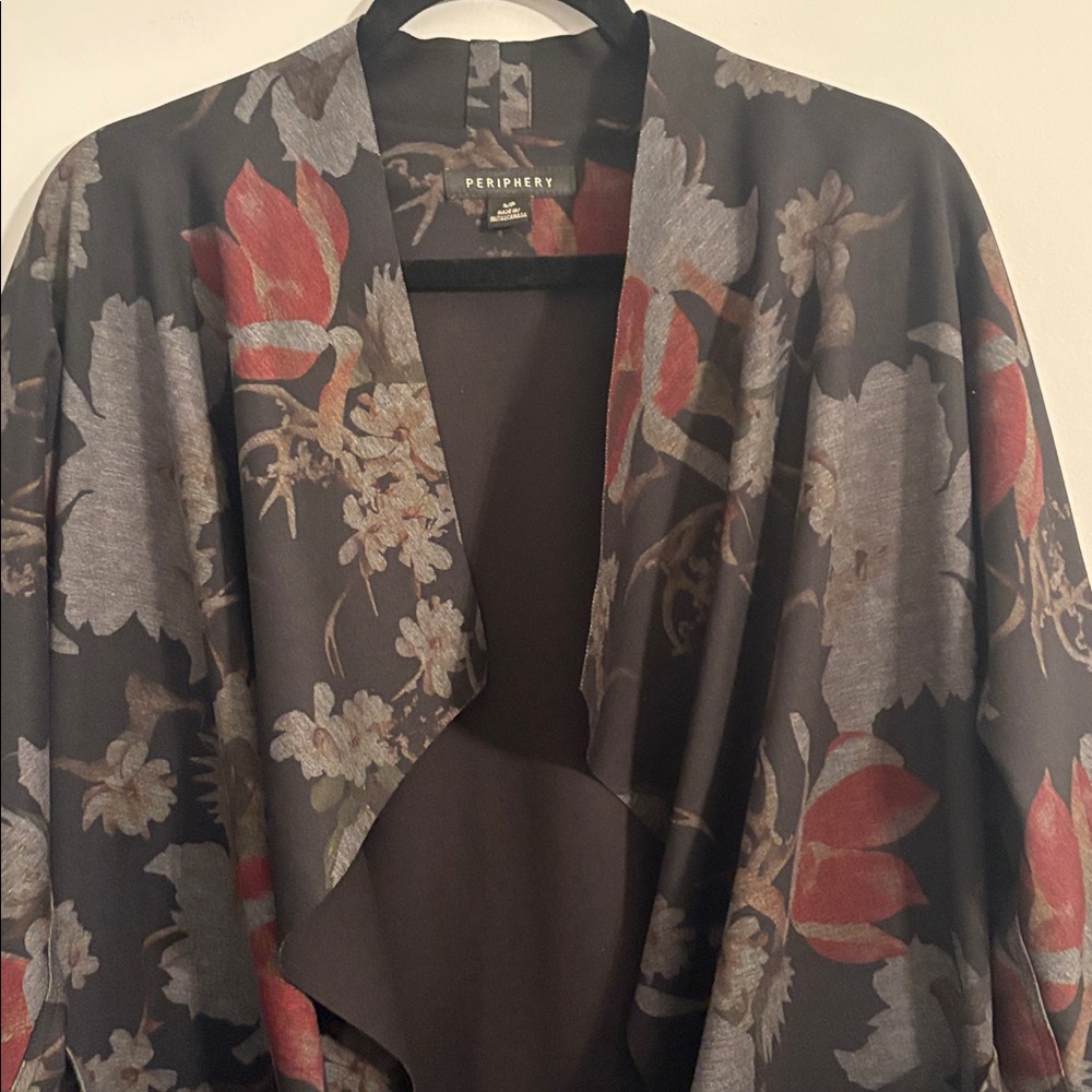 Periphery Floral Jacket - Picture 2 of 6